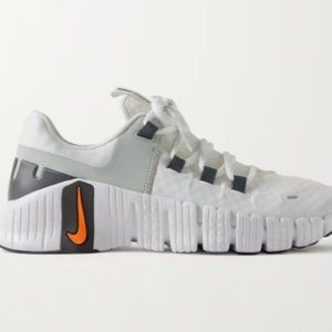 NWT Nike Free Metcon 5 - Summit White Madarin and Grey Size 10.5